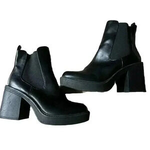 Y2K Forever 21 Platform Chunky Boots Women's size 8 or EU 38 Black
